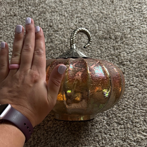 Kirklands Amber Glass Pumpkin with Metal Leaf - Picture 5 of 6